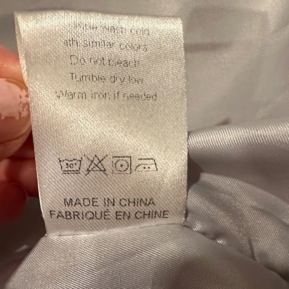 Amazon | Women’s Gray Long Hooded Puffer Vest - Picture 9 of 13